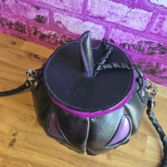 Conflicted Gifts Pumpkin Bag - Picture 2 of 6